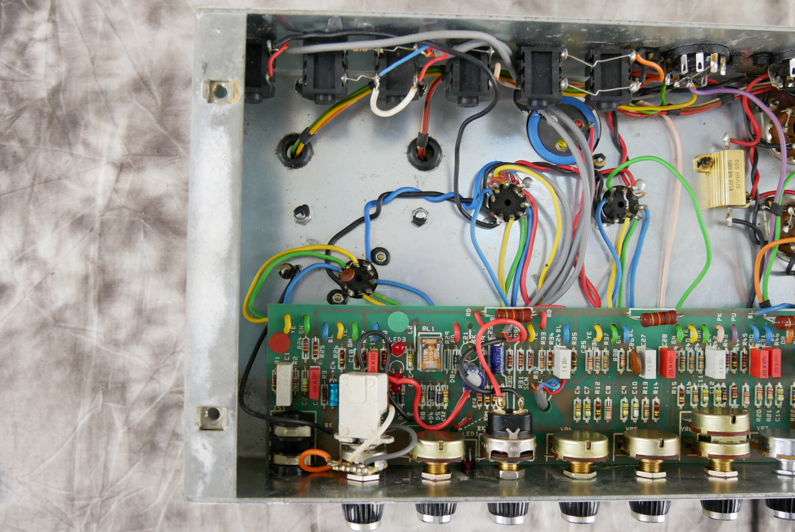 img/vintage/5251/Marshall_2554_jubile_25:50_combo_1x12_1987_GB-011.JPG