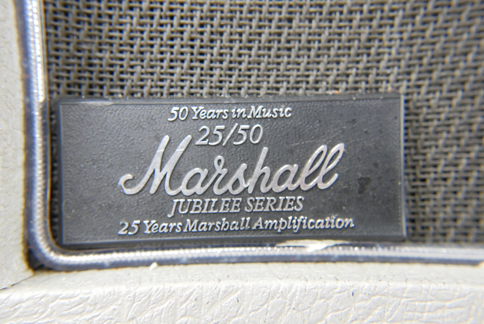 Marshall_2554_jubile_25:50_combo_1x12_1987_GB-018.JPG