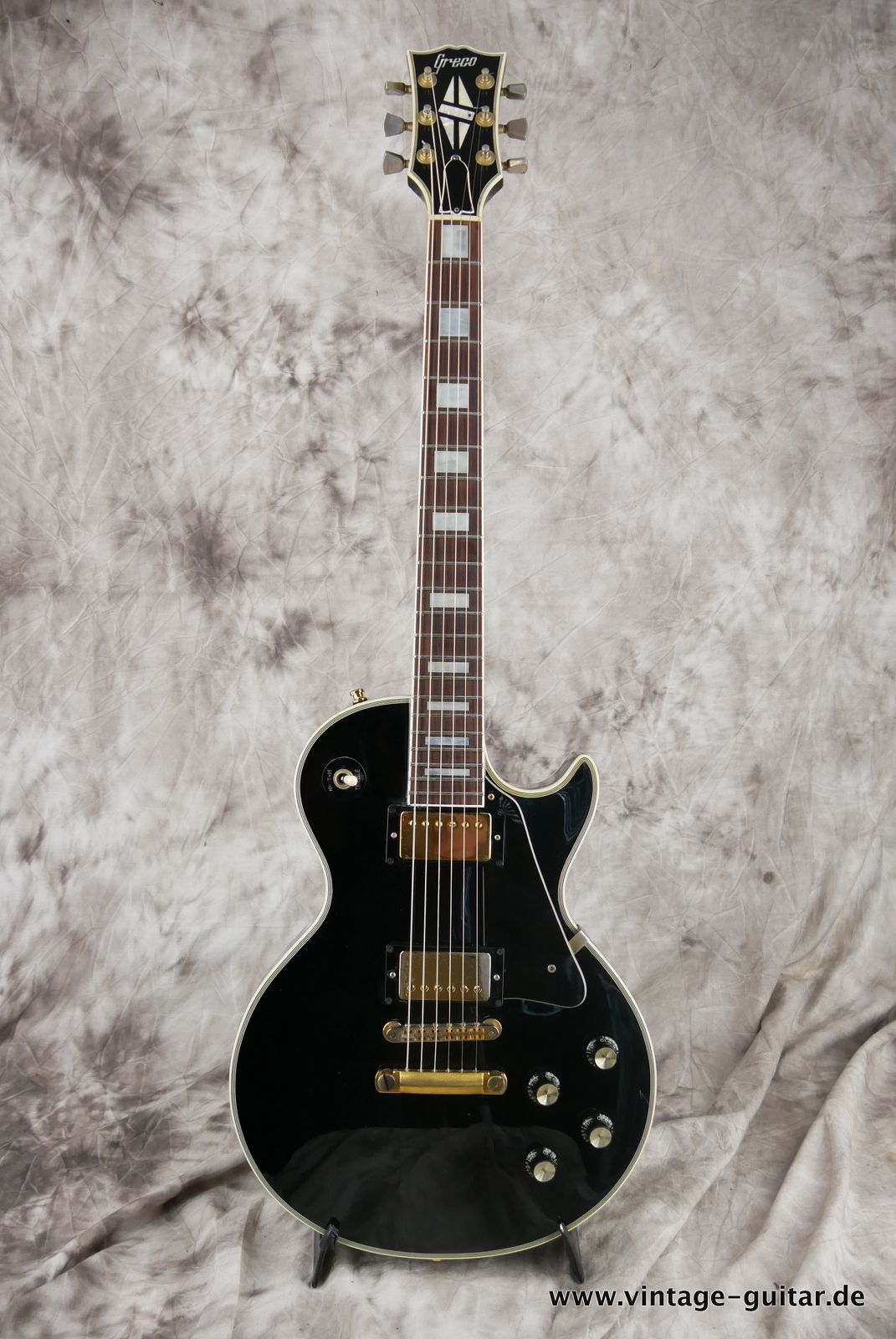 Greco-EG-500C-Les-Paul-Custom-1980-black-001.JPG