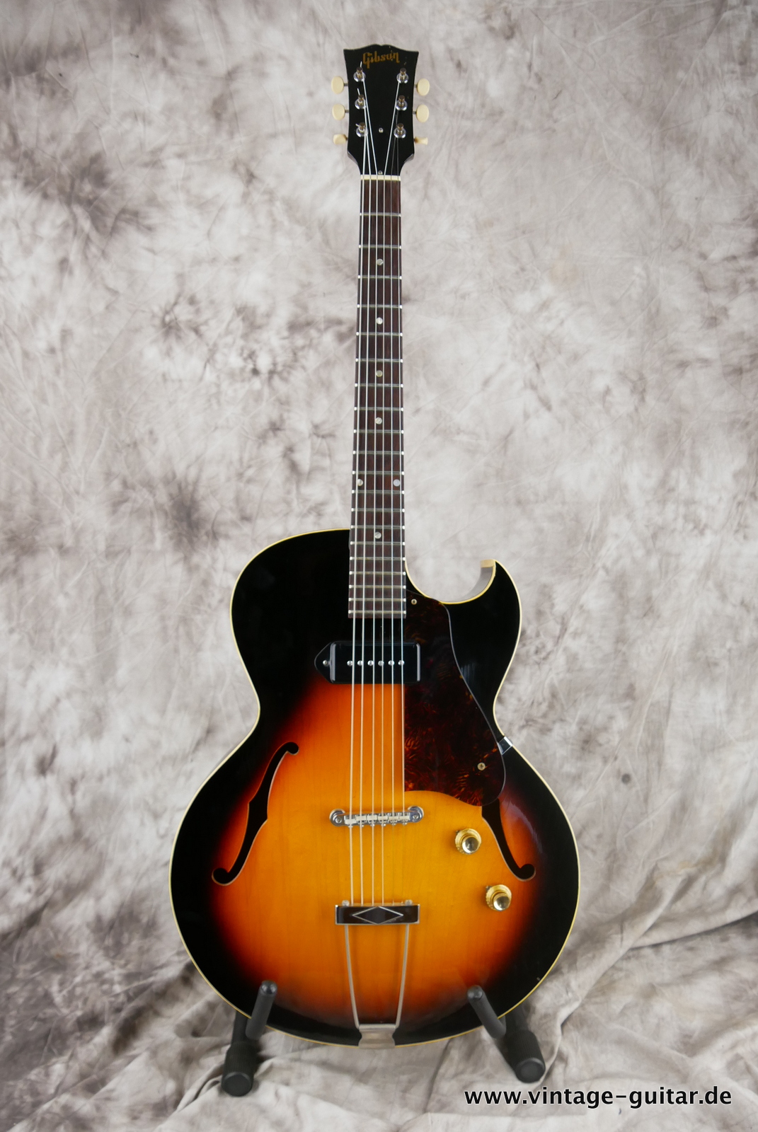 Gibson-ES125C-1967-sunburst-001.JPG