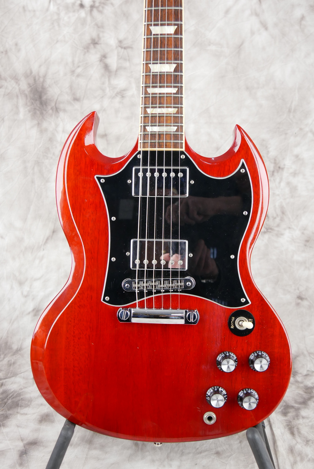 Gibson_SG_Standard_cherry_USA_2010-003.JPG