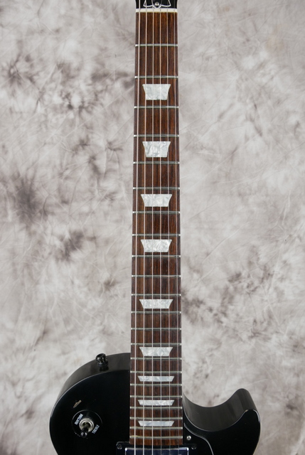 Gibson_Les_Paul_Studio_USA_black_2004-011.JPG