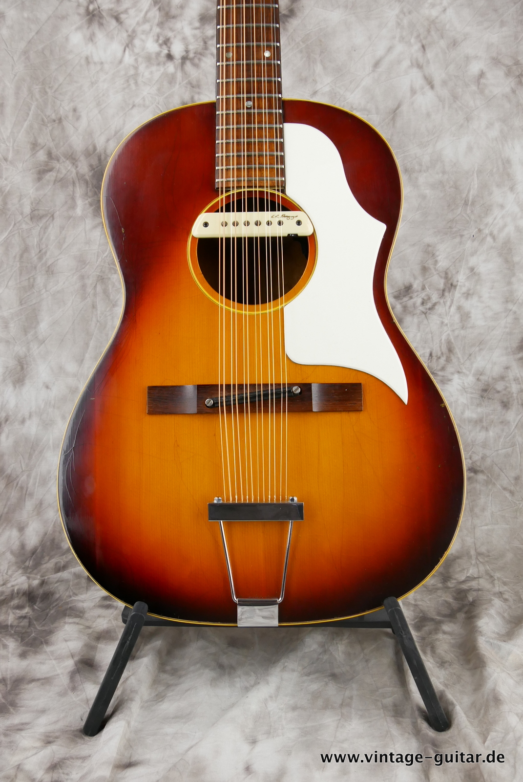 Gibson-B-25-12-string-1967-sunburst-003.JPG