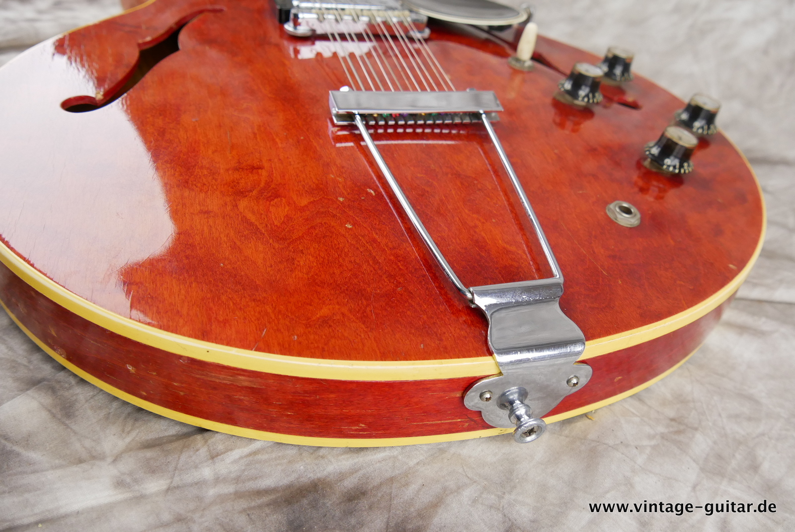 img/vintage/5275/Gibson-ES-335-TD-12-String-1966-cherry-019.JPG