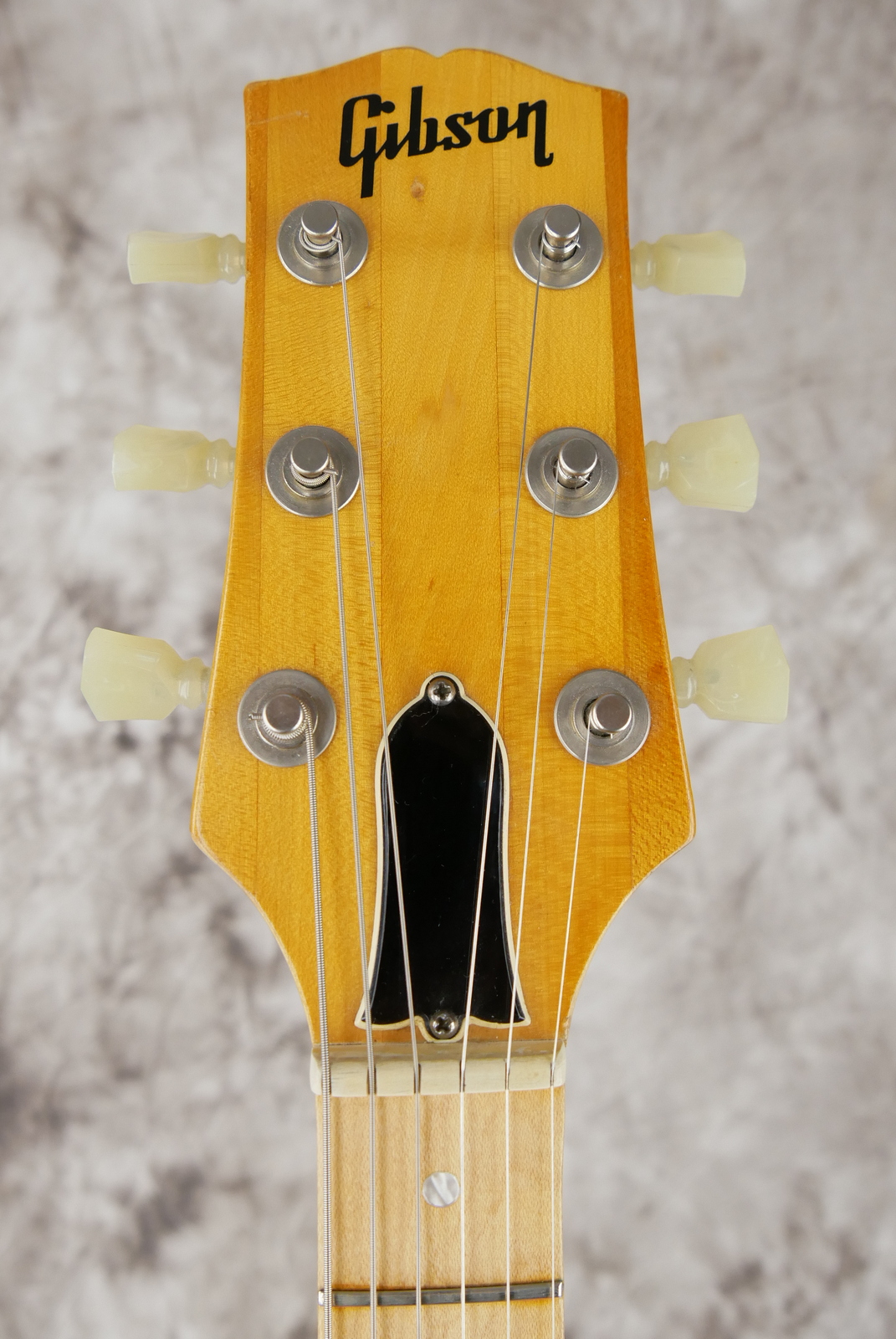 img/vintage/5278/Gibson_L6S_Deluxe_USA_champagner_sparkle_1975-009.JPG