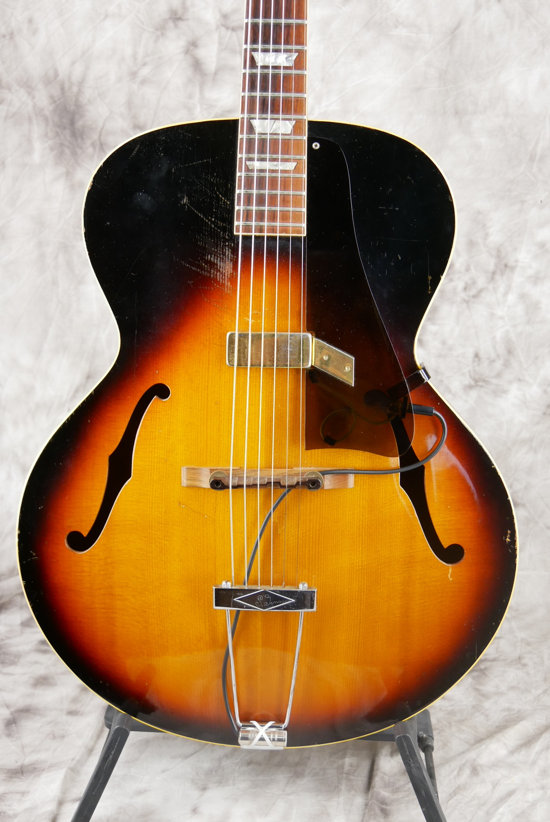 img/vintage/5281/Gibson_L_50_USA_sunburst_1968-003.JPG