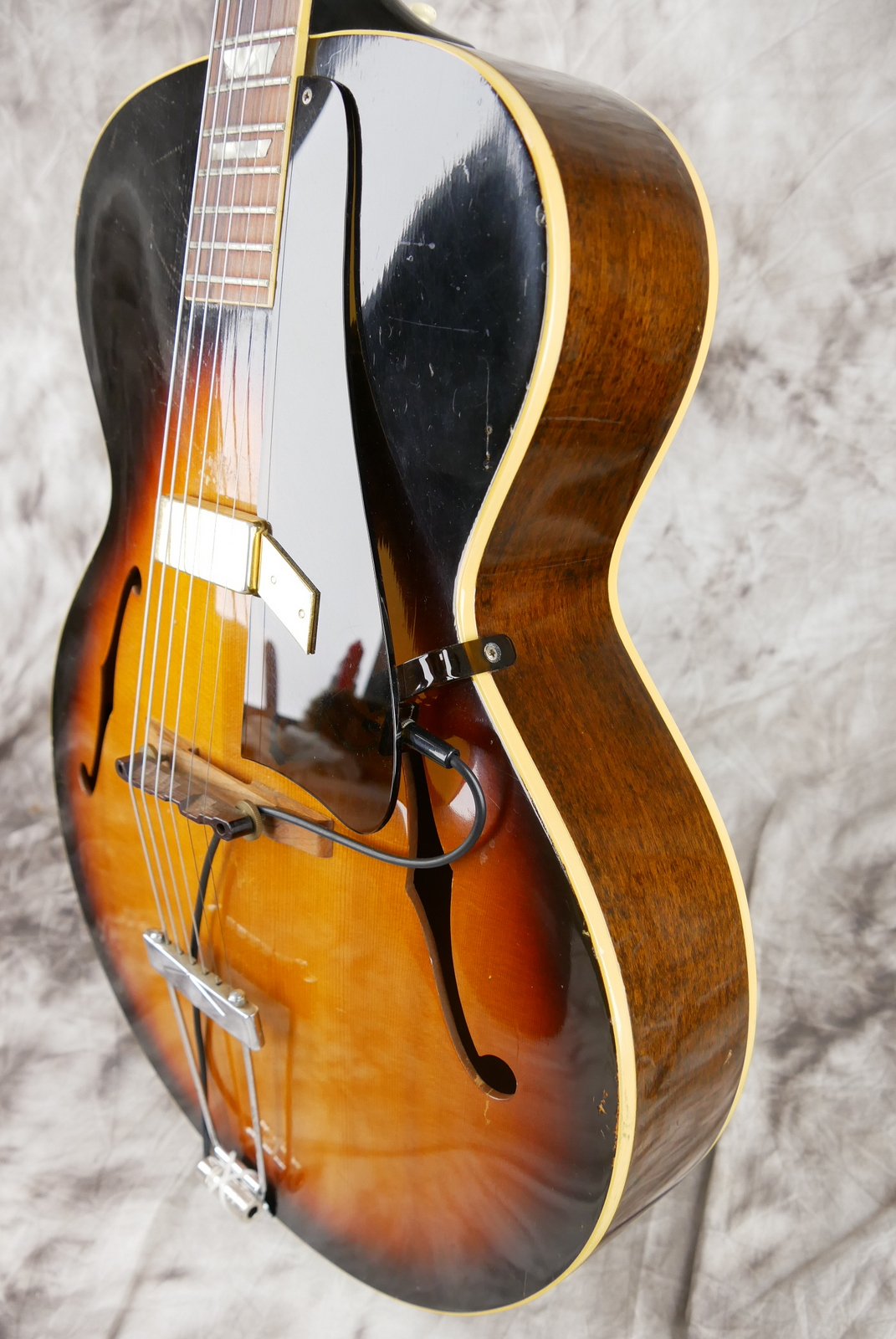 Gibson_L_50_USA_sunburst_1968-006.JPG