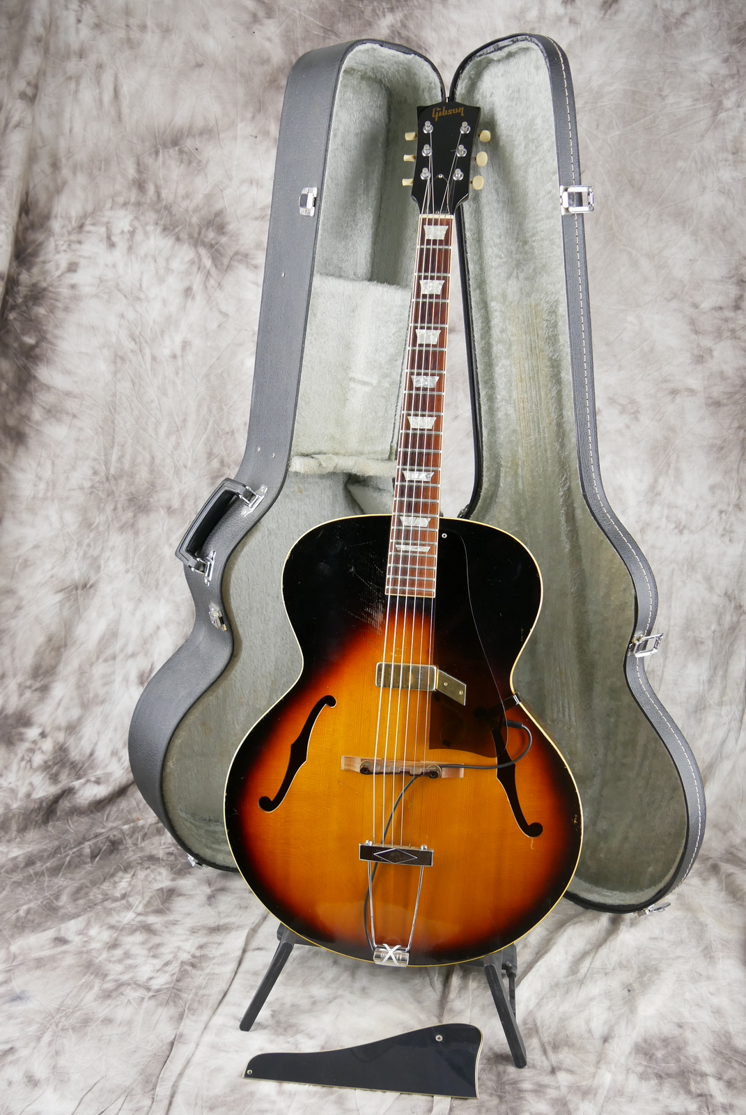 img/vintage/5281/Gibson_L_50_USA_sunburst_1968-016.JPG