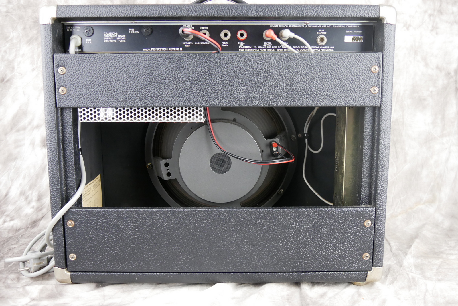 img/vintage/5282/Fender_Princeton_Reverb_II_black_Rivera_1983-004.JPG