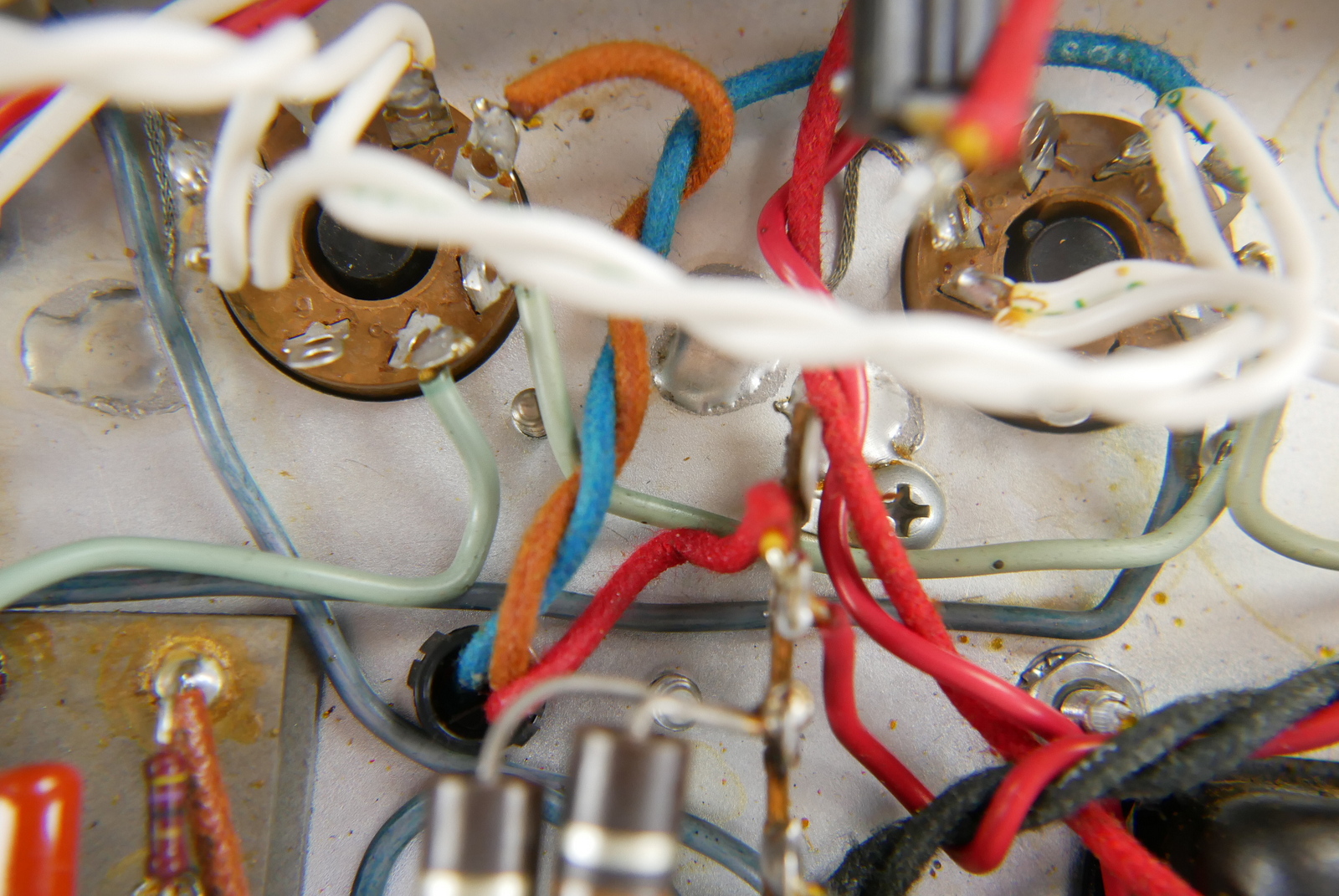 img/vintage/5282/Fender_Princeton_Reverb_II_black_Rivera_1983-024.JPG
