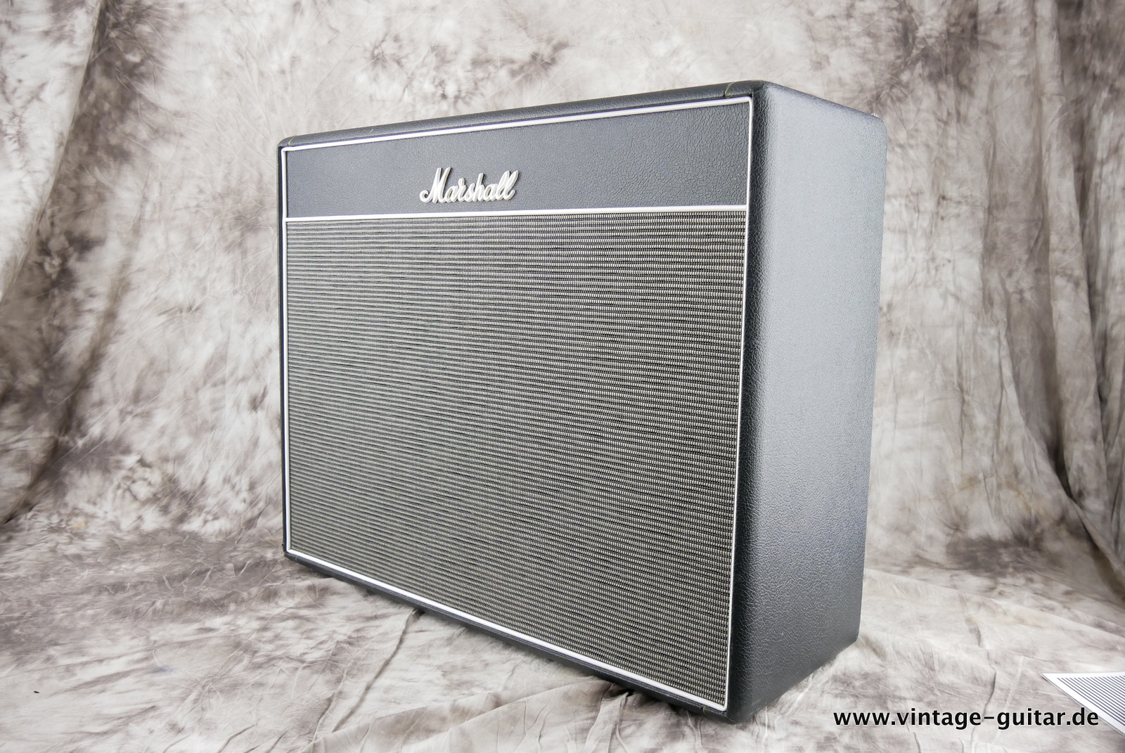 Marshall_JTM_1962_Bluesbraker_Tremolo_30Watt_2013_black_tolex_likeJTM45-004.JPG