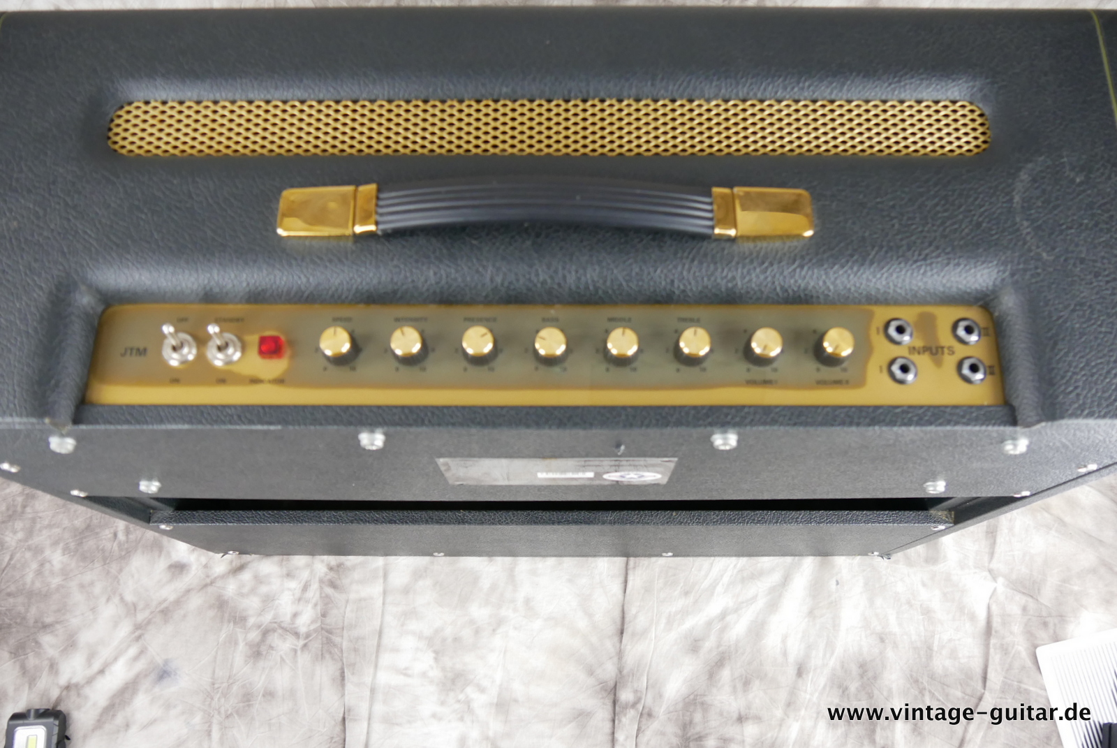 img/vintage/5284/Marshall_JTM_1962_Bluesbraker_Tremolo_30Watt_2013_black_tolex_likeJTM45-005.JPG