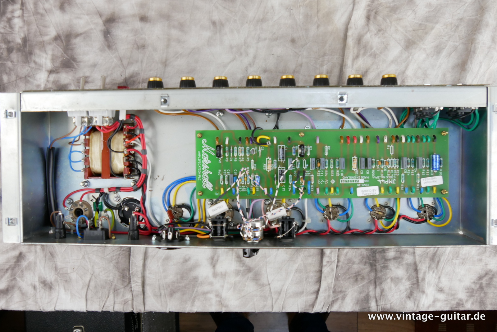 img/vintage/5284/Marshall_JTM_1962_Bluesbraker_Tremolo_30Watt_2013_black_tolex_likeJTM45-014.JPG