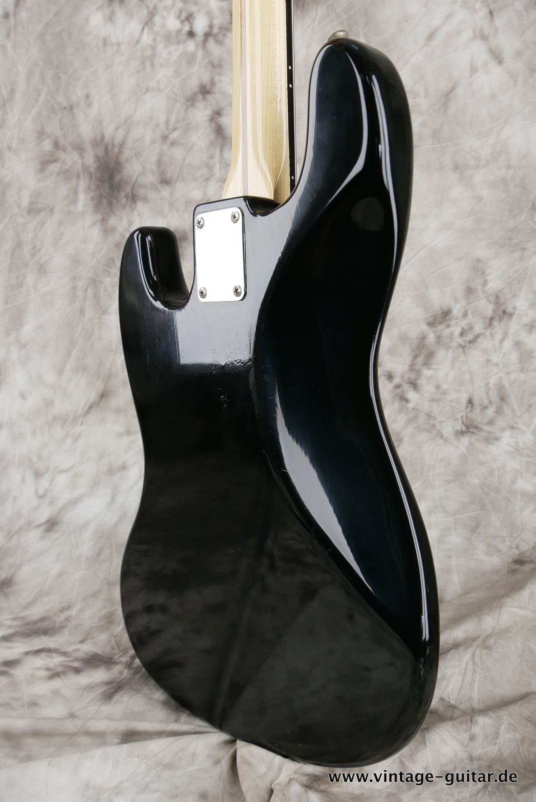Fender-Jazz-Bass-1972-black-008.JPG