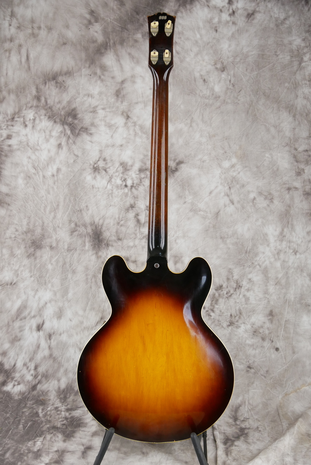 Gibson_EB_2_first_year_sunburst_1958-002.JPG