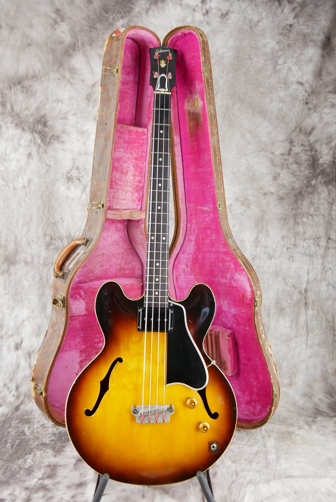 Gibson_EB_2_first_year_sunburst_1958-015.JPG