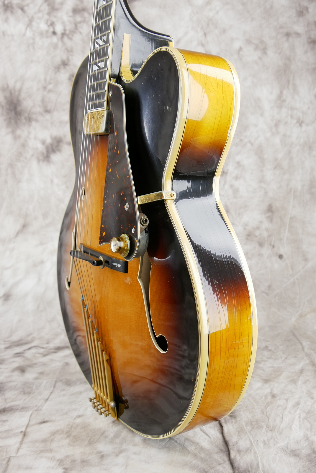 Gibson_Johnny_Smith_1_Pickup_sunburst_1979-006.JPG