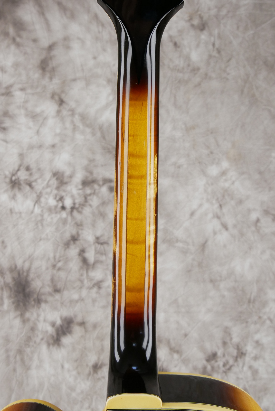 img/vintage/5292/Gibson_Johnny_Smith_1_Pickup_sunburst_1979-012.JPG