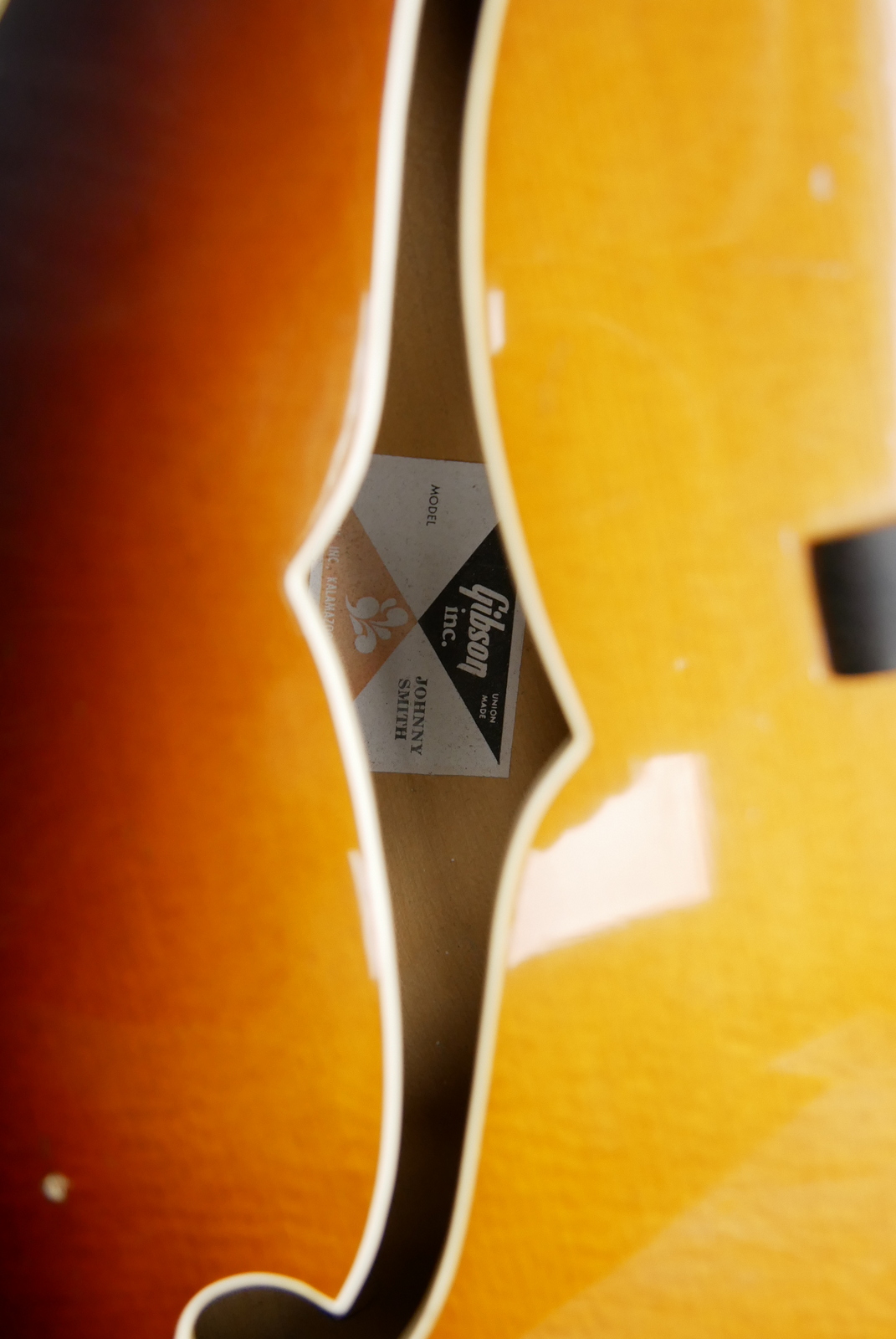 img/vintage/5292/Gibson_Johnny_Smith_1_Pickup_sunburst_1979-013.JPG