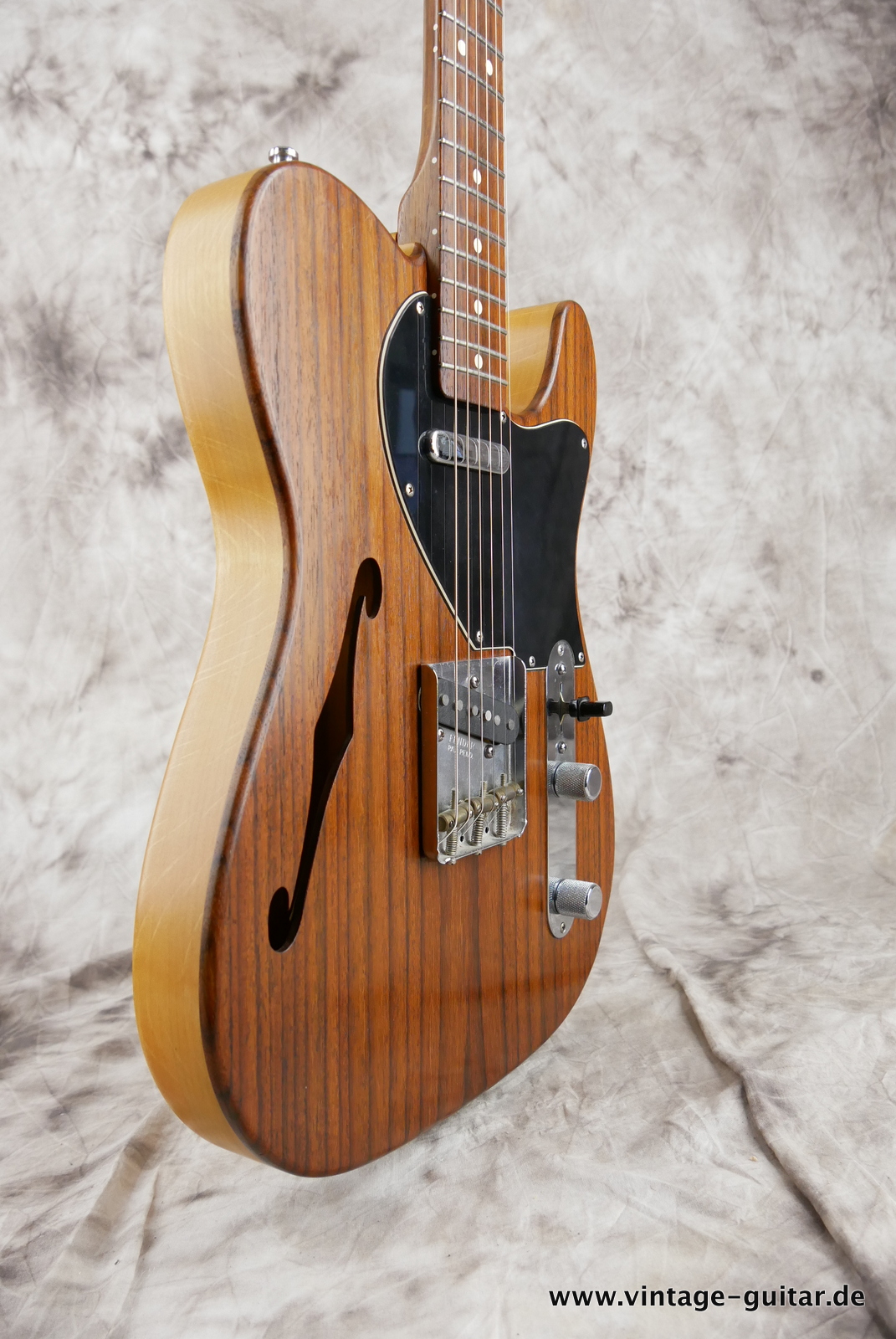 img/vintage/5295/Fender_Telecaster_Thinline_Custom_shop_rosewood_1994_3,10kg_of25_tweed_case-009.JPG
