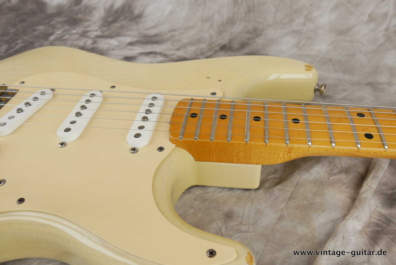 Fender-Stratocaster-1956-Custom-Shop-CS-Relic-2004-025.JPG