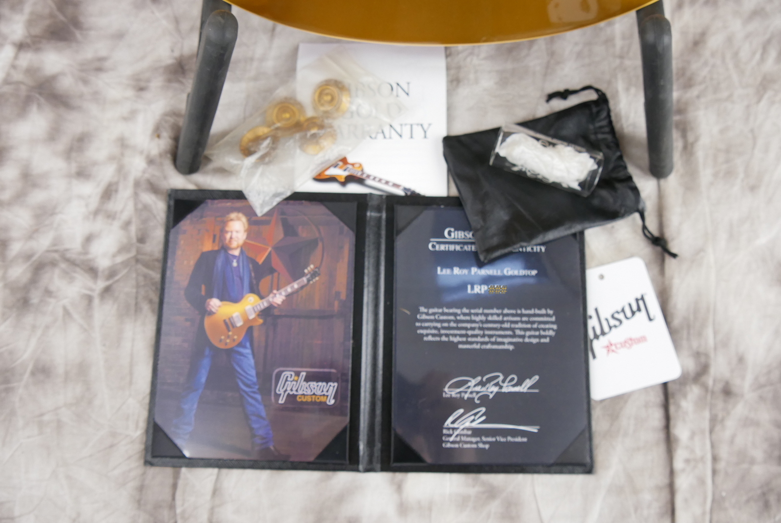 Gibson_Les_Paul_LPR7_Lee_Roy_Parnell_Custom_Shop_Goldtop_2010-015.JPG