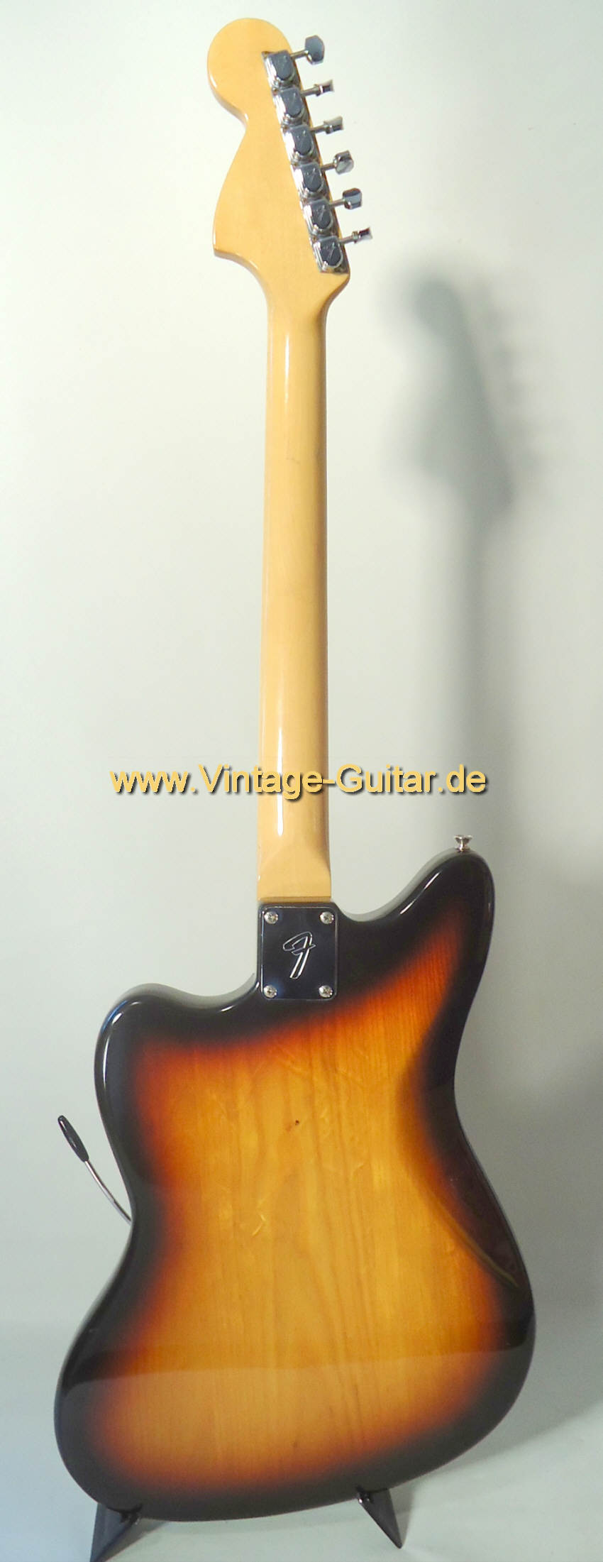 Fender-Jazzmaster-1977-sunburst-b.jpg
