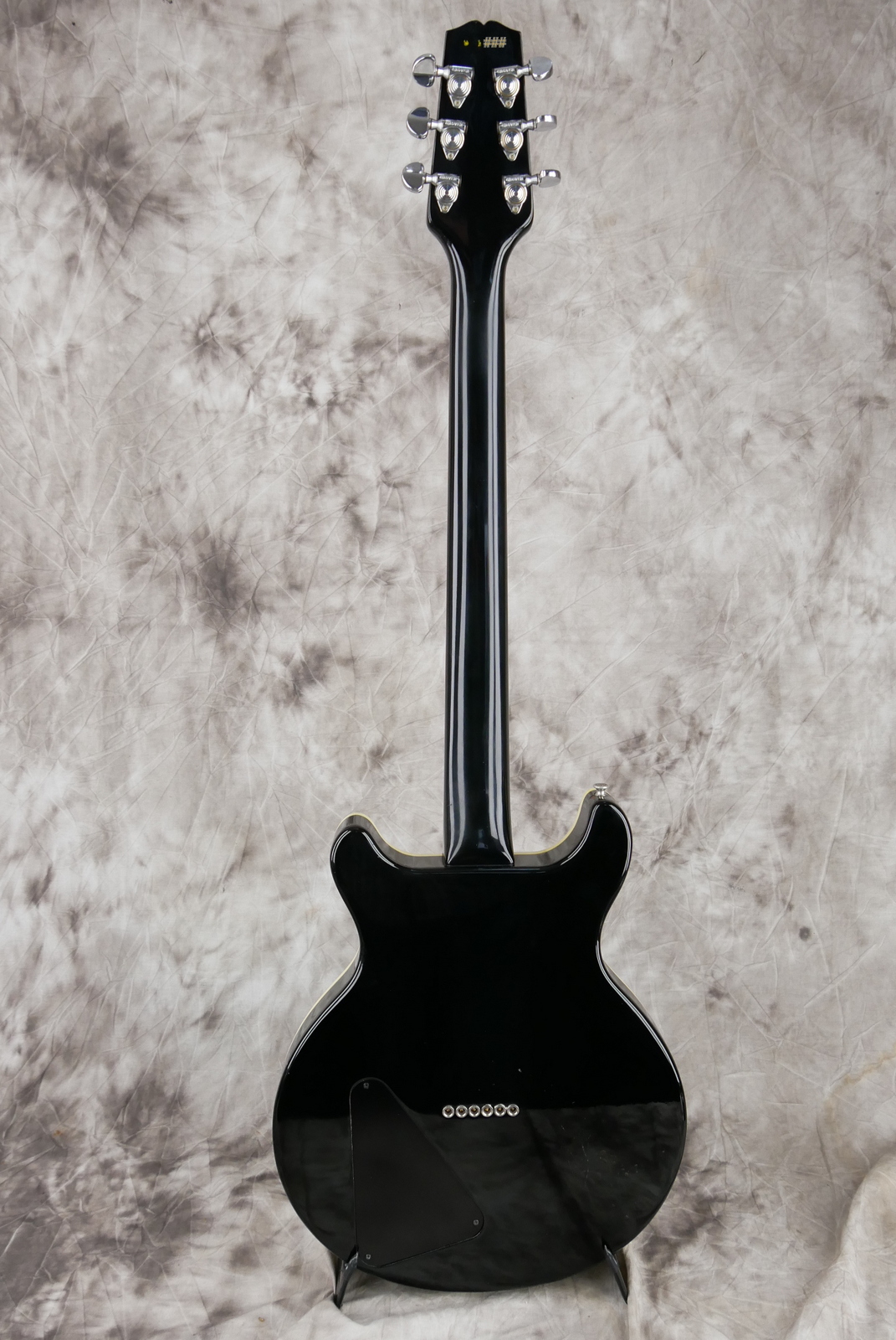 img/vintage/5312/Hamer_Sunburst_USA_Tom_Holmes_black_1979-002.JPG