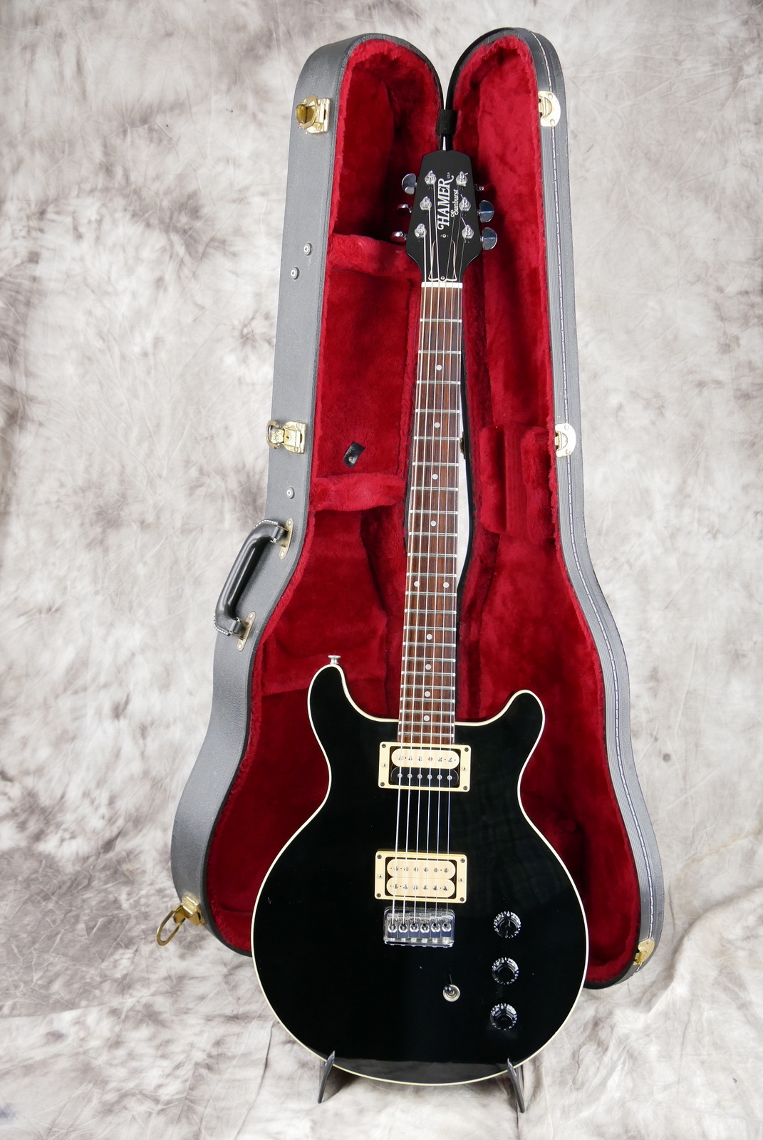img/vintage/5312/Hamer_Sunburst_USA_Tom_Holmes_black_1979-016.JPG
