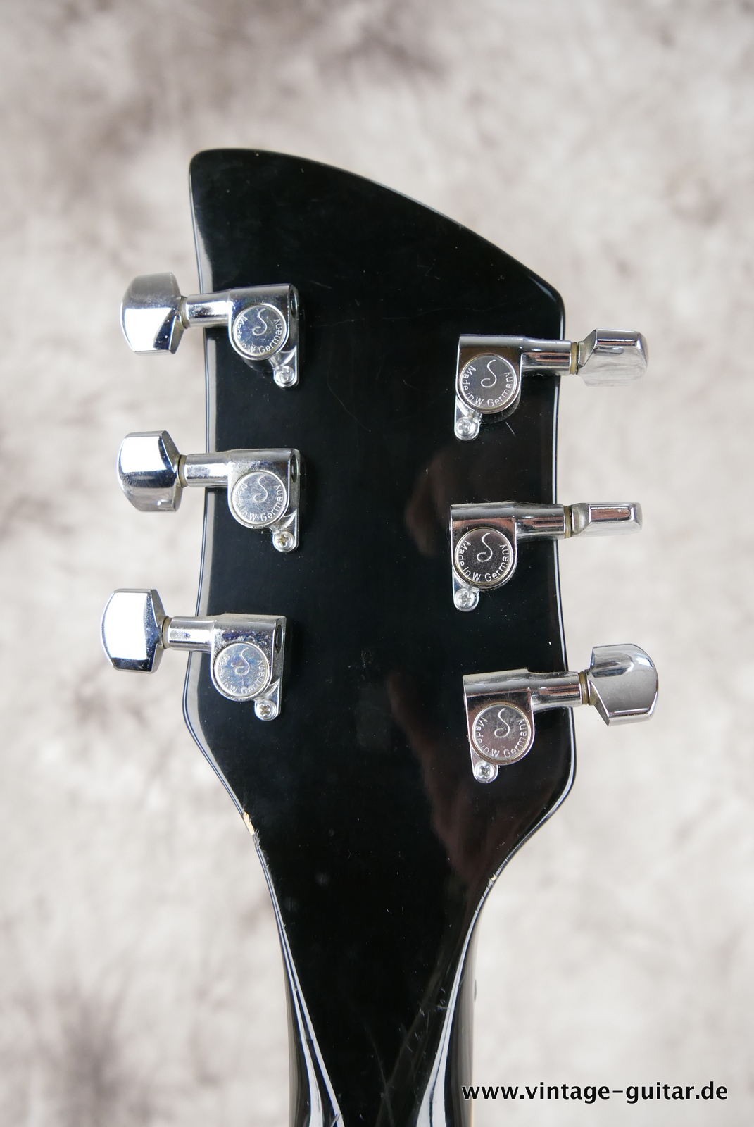 img/vintage/5316/Rickenbacker_350SH_Suanna_Hoff_Hoffs_signature_limited_editiom_1989_jetglo_checkered_binding-030.JPG
