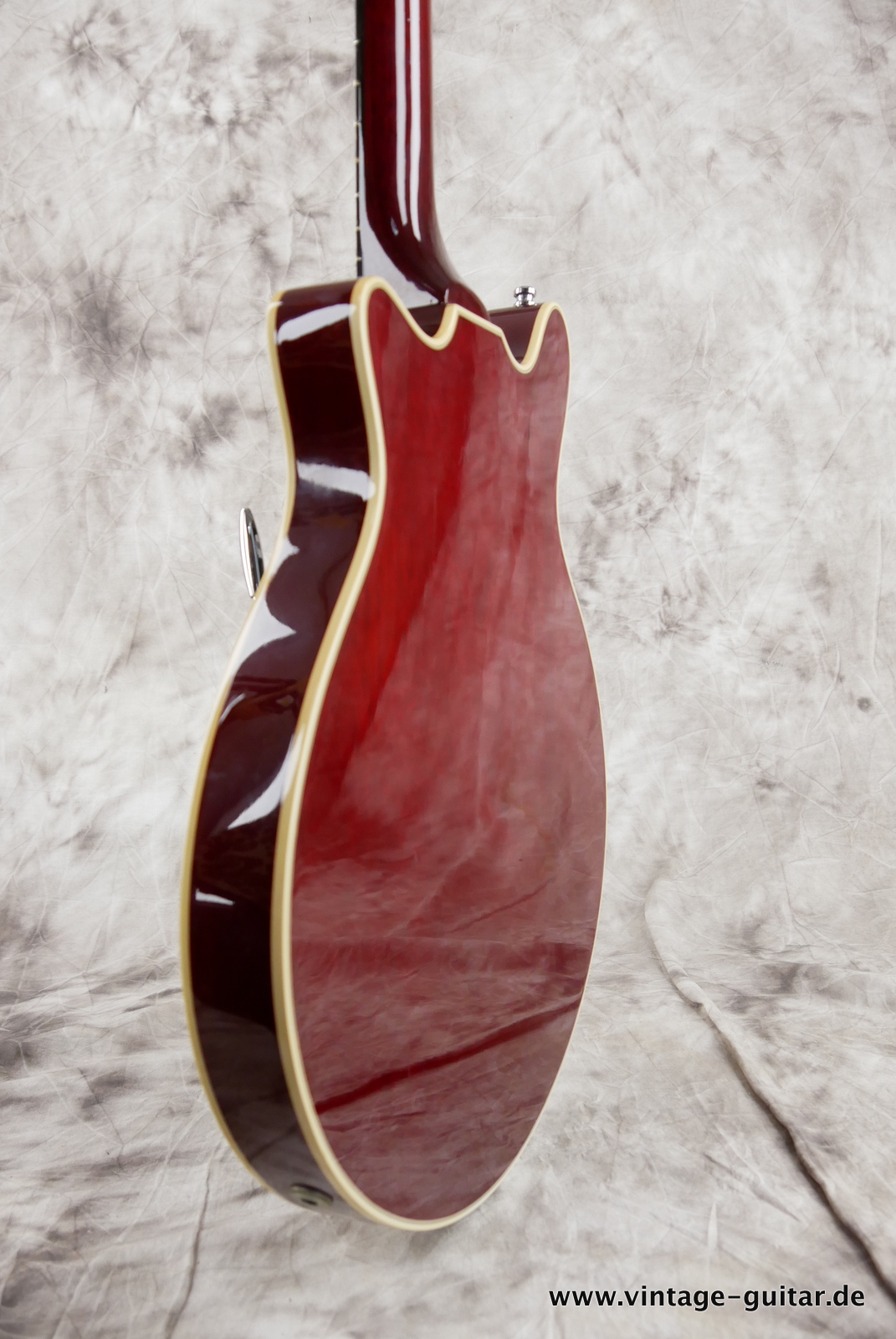 img/vintage/5317/Guild_Brain_May_signature_BM01_red_custom_1993_tremolo-007.JPG