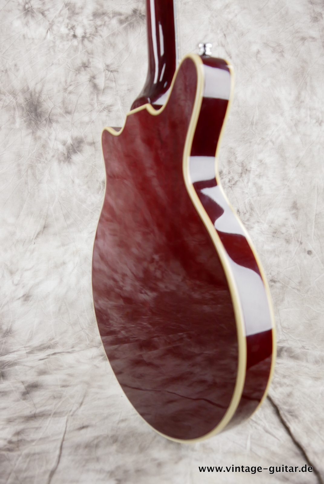 img/vintage/5317/Guild_Brain_May_signature_BM01_red_custom_1993_tremolo-008.JPG