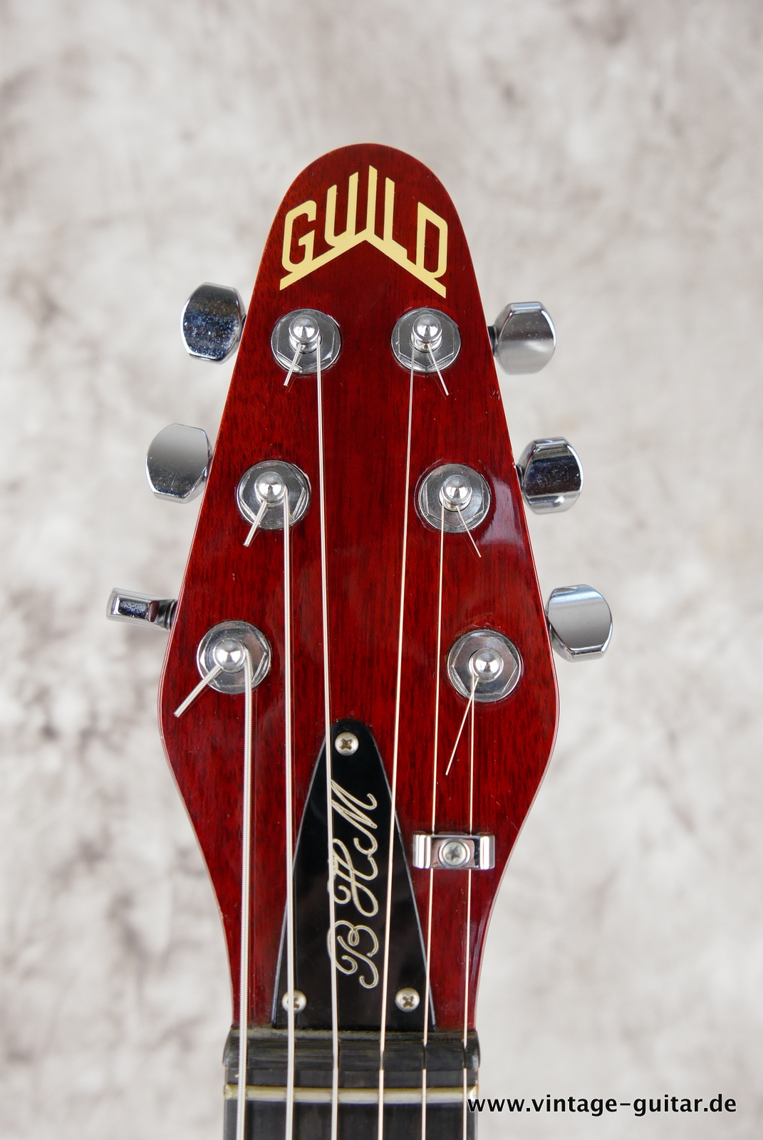 img/vintage/5317/Guild_Brain_May_signature_BM01_red_custom_1993_tremolo-009.JPG