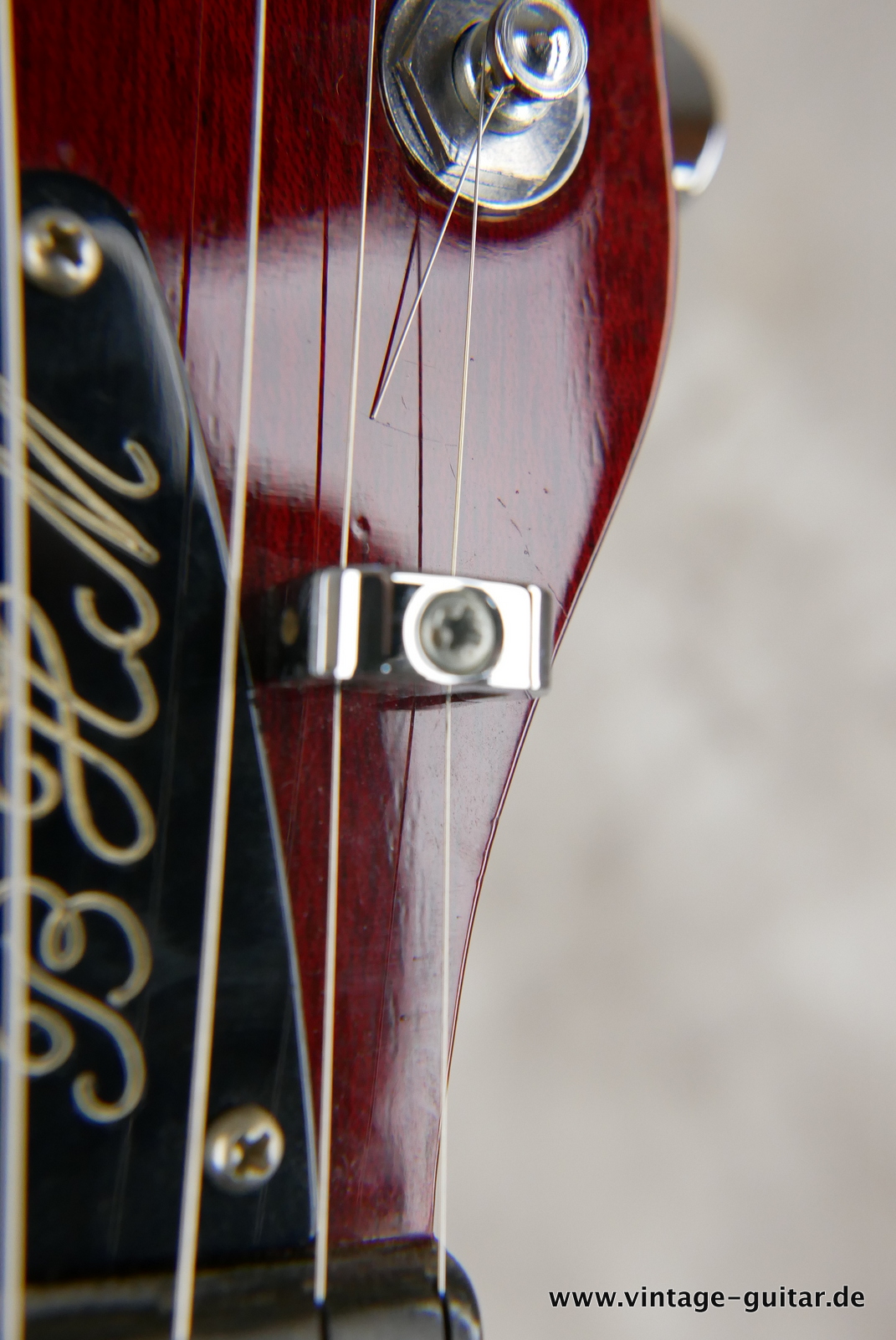 img/vintage/5317/Guild_Brain_May_signature_BM01_red_custom_1993_tremolo-015.JPG