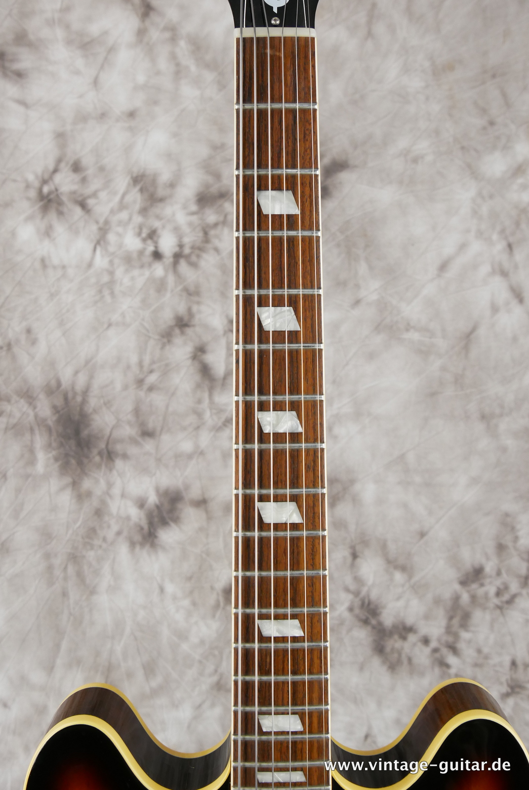 img/vintage/5318/Epiphone_Casino_Revolution_John_Lennon_1965_sunburst_limited_edition_1999-011.JPG