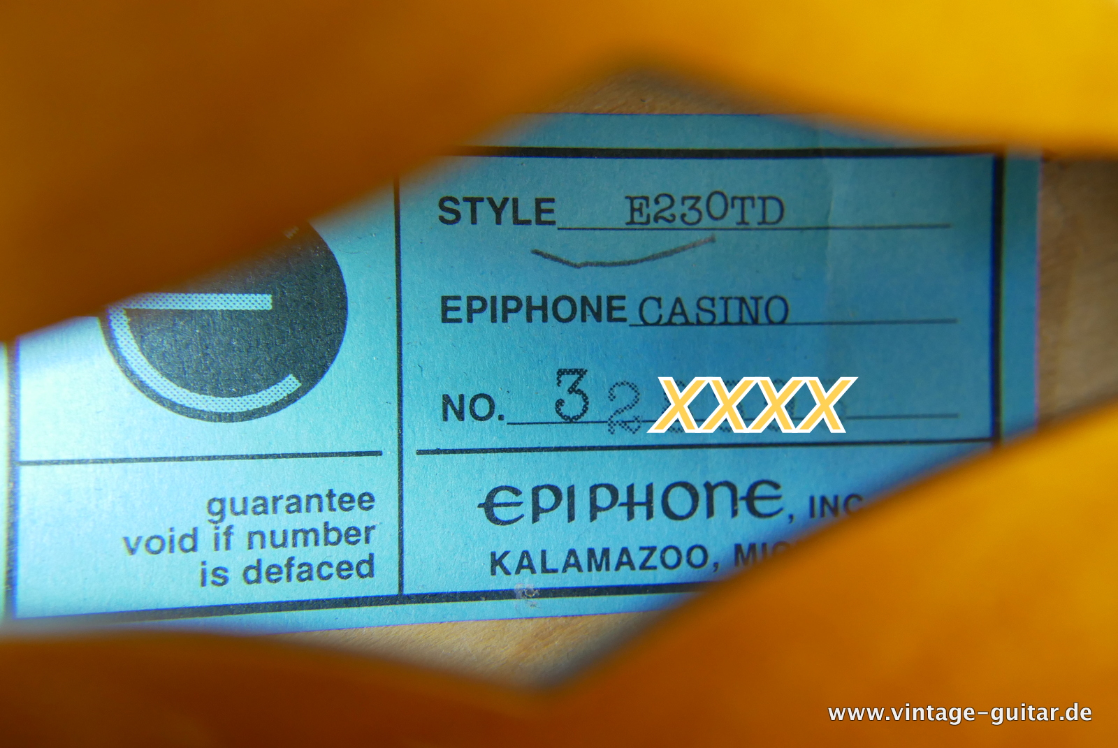 img/vintage/5318/Epiphone_Casino_Revolution_John_Lennon_1965_sunburst_limited_edition_1999-014.JPG