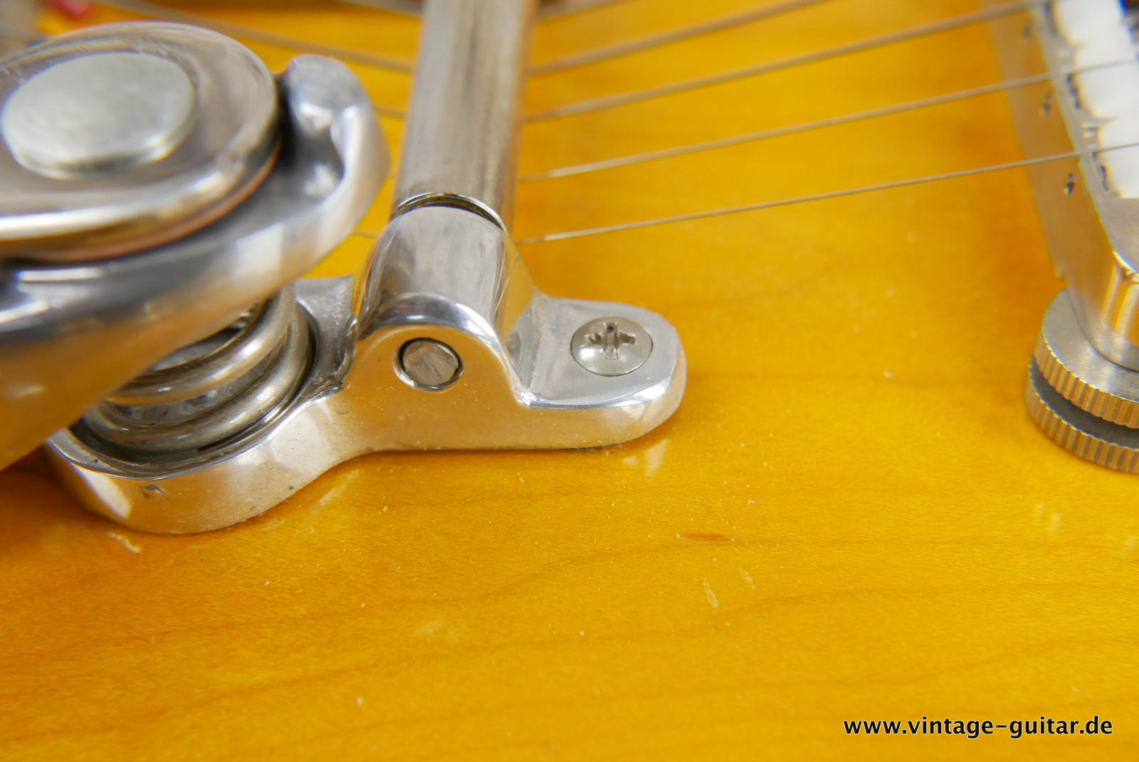 img/vintage/5318/Epiphone_Casino_Revolution_John_Lennon_1965_sunburst_limited_edition_1999-019.JPG