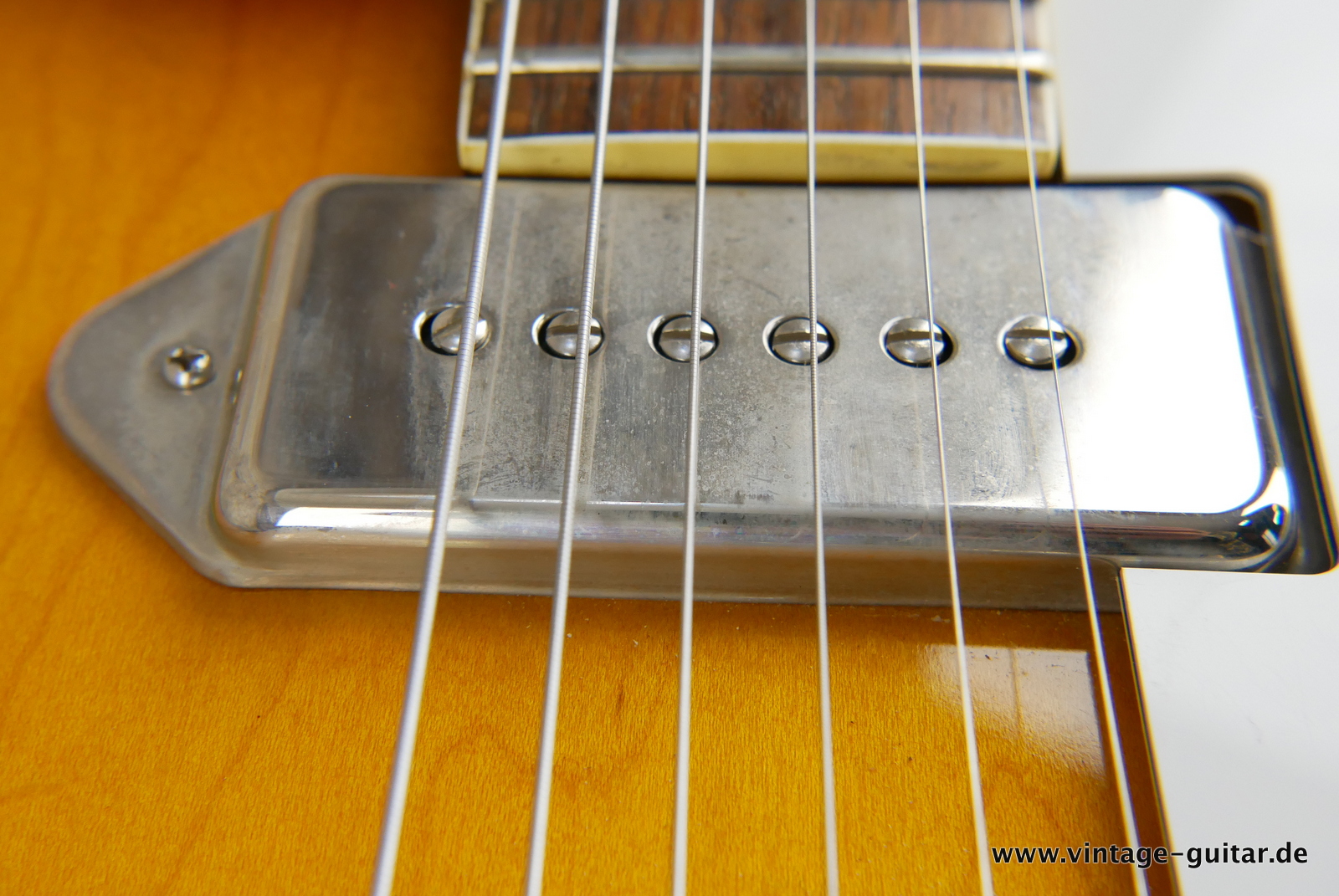 img/vintage/5318/Epiphone_Casino_Revolution_John_Lennon_1965_sunburst_limited_edition_1999-022.JPG