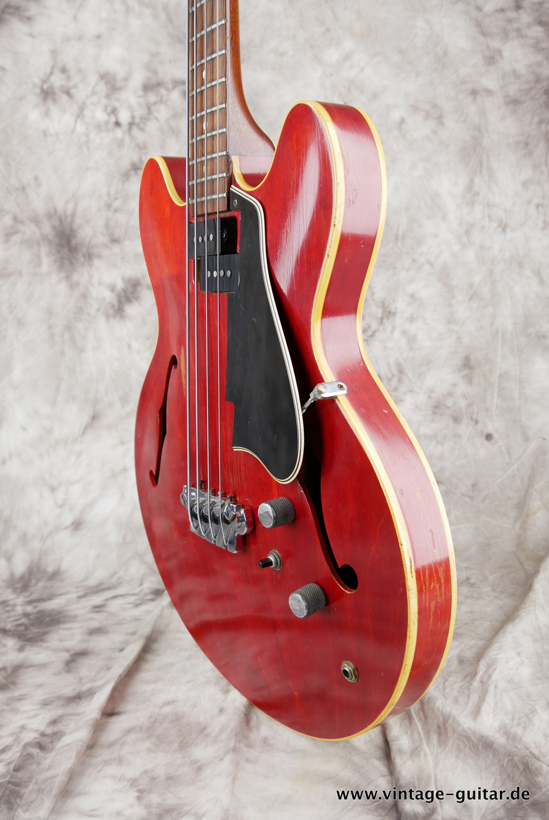 Gibson-EB-2-C-1966-cherry-010.JPG