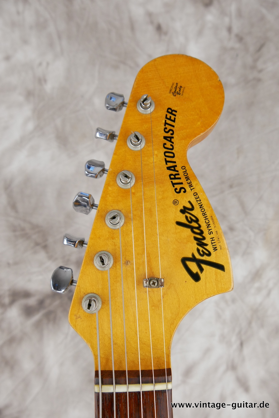 Fender_Stratocaster_1969_black-009.JPG
