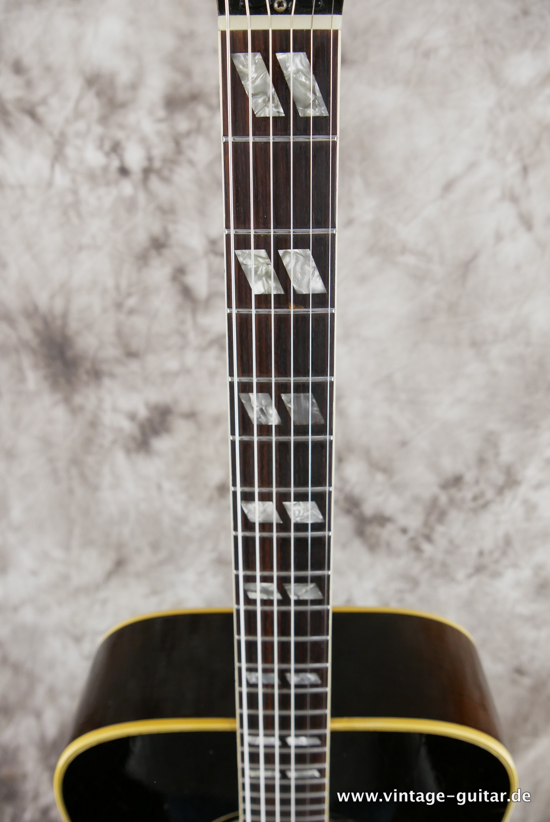 Gibson-SJ-1968-sunburst-005.JPG