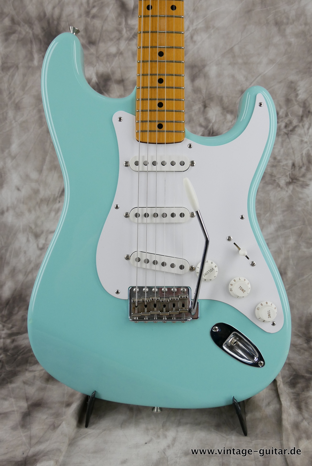 Fender-Stratocaster-ST62:ST54-Japan-1996-seafoam-green-007.JPG