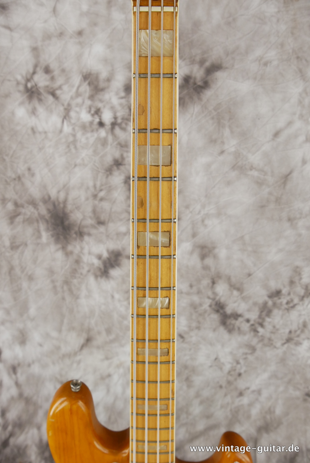 fender-jazz-bass-1979-natural-005.JPG