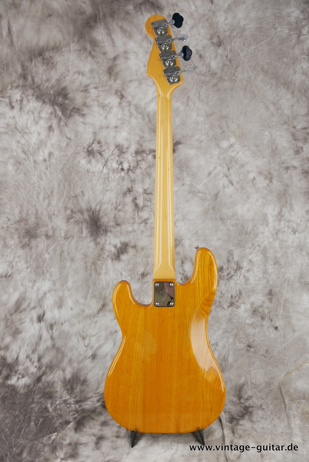 fender-precision-bass-1973-natural-002.JPG