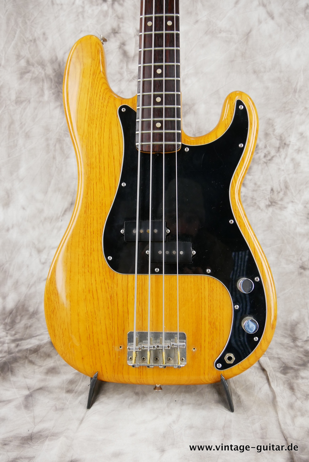 fender-precision-bass-1973-natural-007.JPG