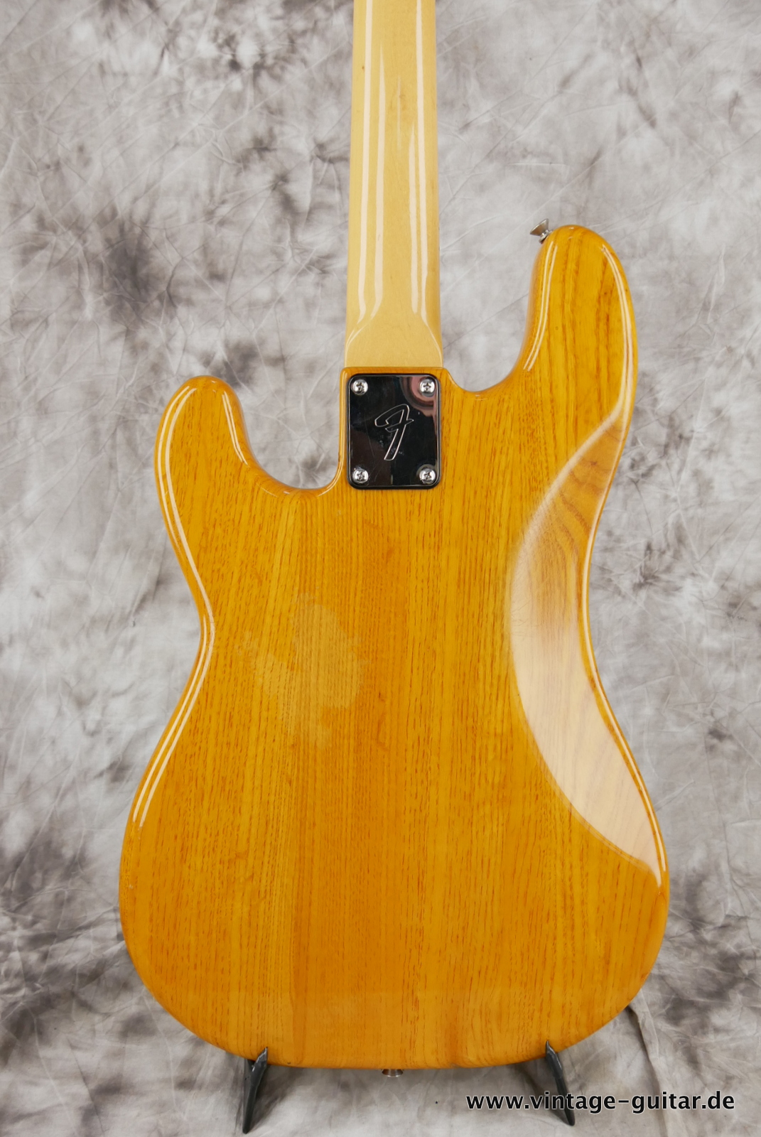 fender-precision-bass-1973-natural-008.JPG