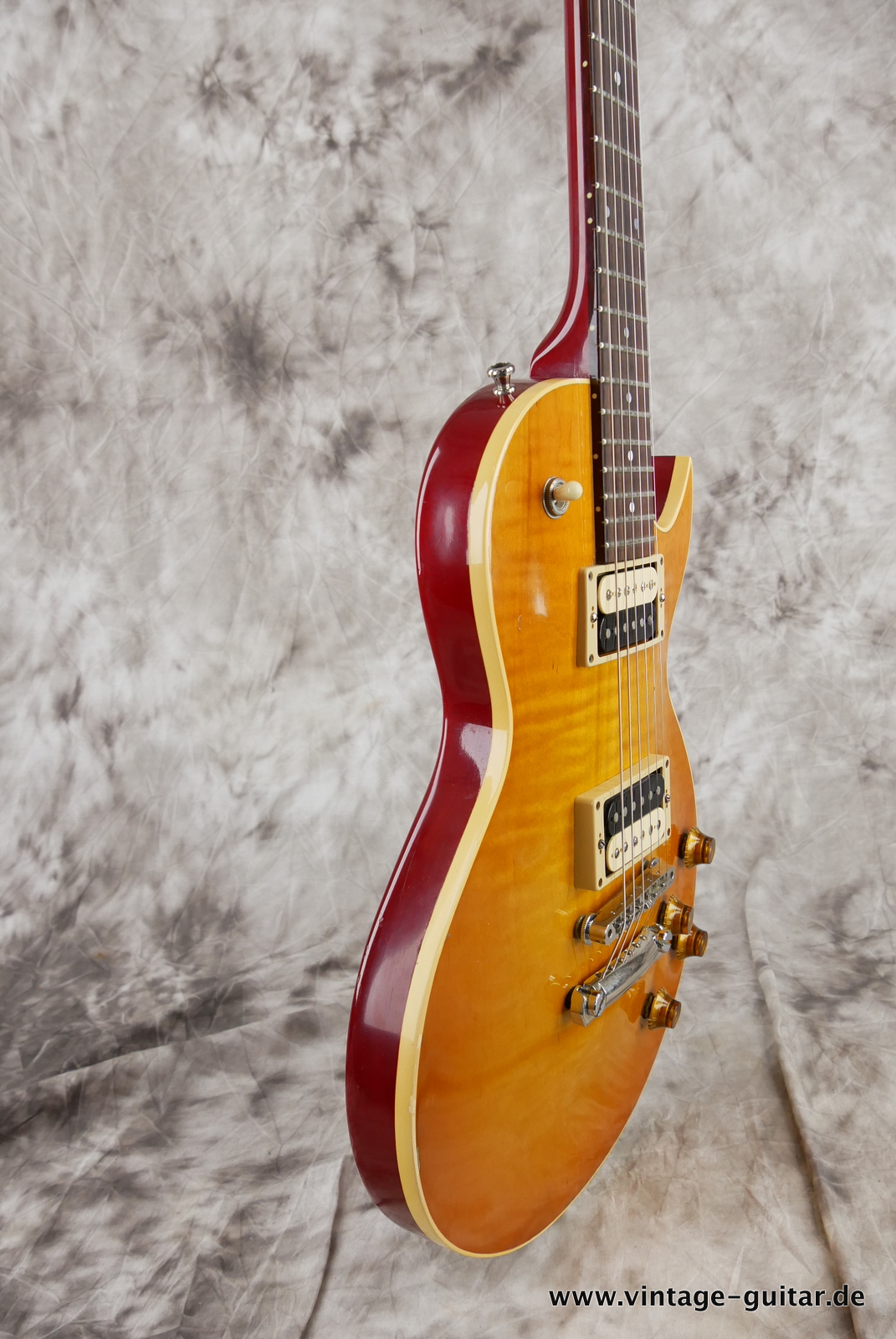 Heritage-H-140-1994-sunburst-009.JPG