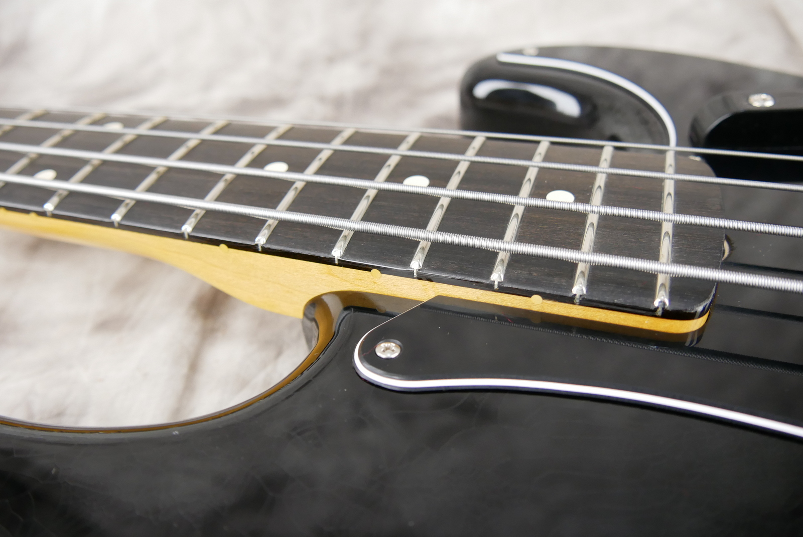 img/vintage/5334/Fender-Precision-Bass-59-RI-black-Custom-Shop-ebony-fretboard-015.JPG