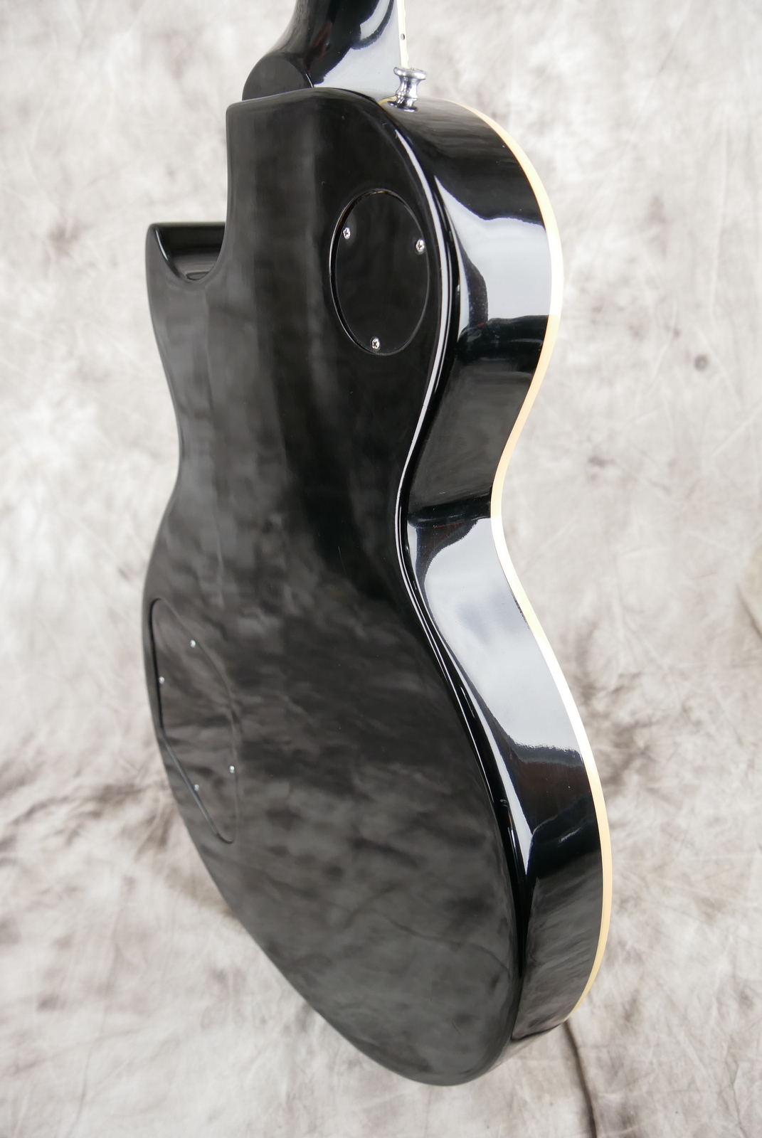 img/vintage/5337/Gibson_Les_Paul_Deluxe_limited_edtion_black_2000-008.JPG