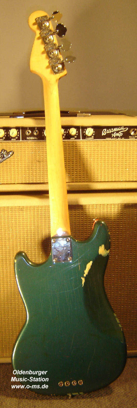 Fender-Mustang-Bass-3.jpg